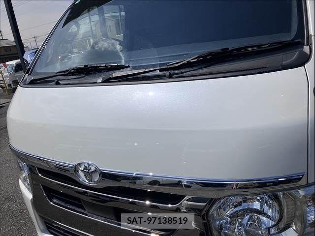 Toyota HIACE VAN 2024-03 8742544-28