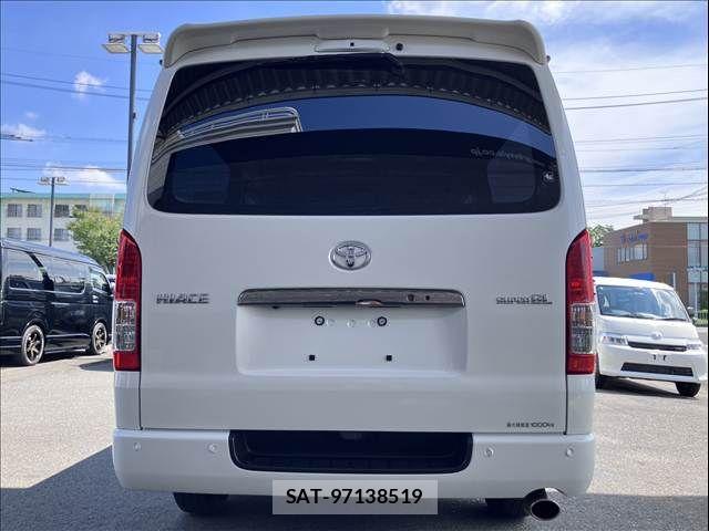 Toyota HIACE VAN 2024-03 8742544-2