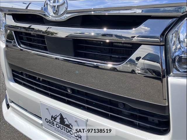 Toyota HIACE VAN 2024-03 8742544-29