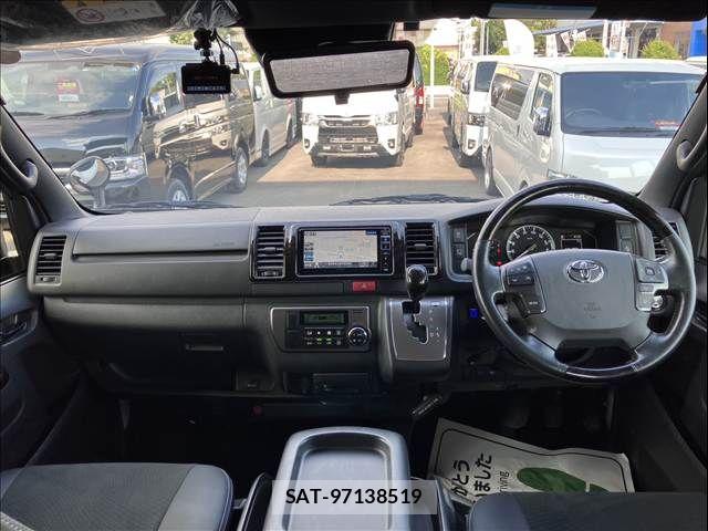 Toyota HIACE VAN 2024-03 8742544-3
