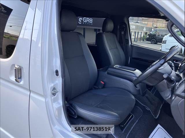 Toyota HIACE VAN 2024-03 8742544-6