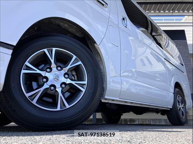 Toyota HIACE VAN 2024-03 8742544-8