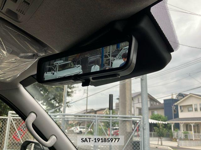 Toyota HIACE VAN 2026-07 8780473-14