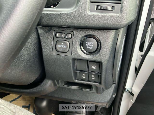 Toyota HIACE VAN 2026-07 8780473-15