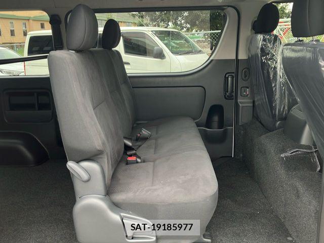 Toyota HIACE VAN 2026-07 8780473-17