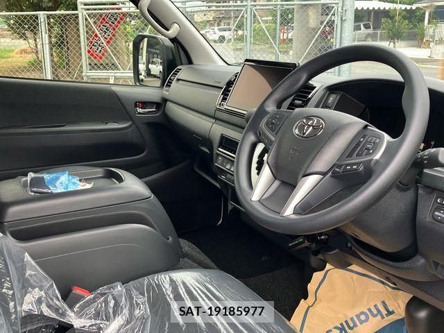 Toyota HIACE VAN 2026-07 8780473-1