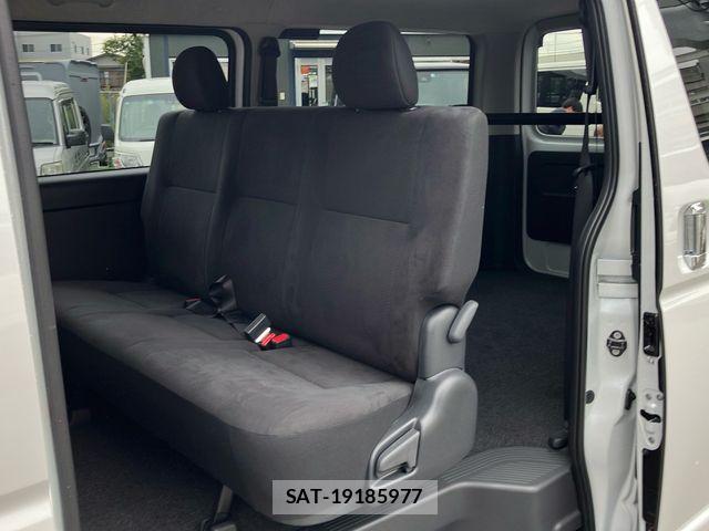 Toyota HIACE VAN 2026-07 8780473-19