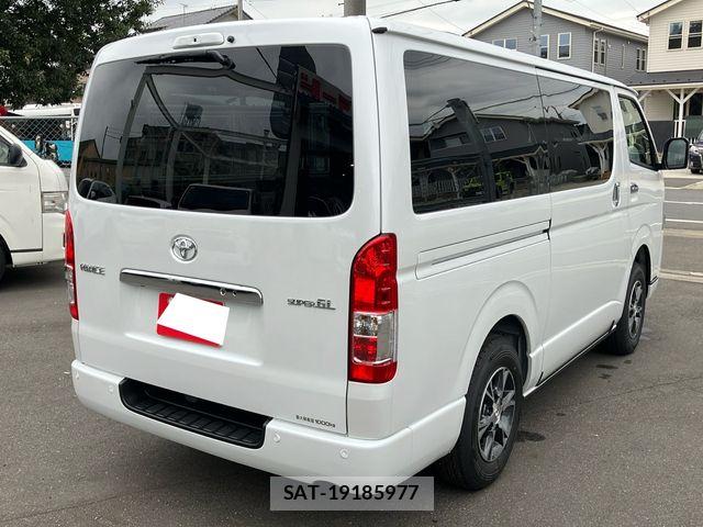 Toyota HIACE VAN 2026-07 8780473-2