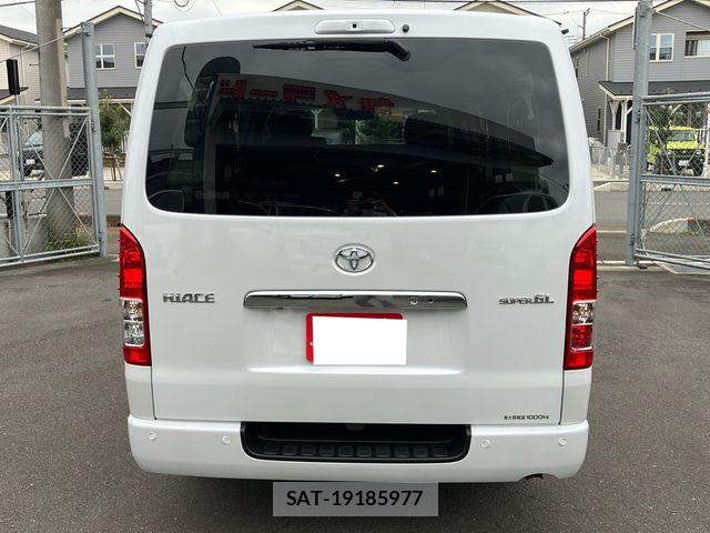 Toyota HIACE VAN 2026-07 8780473-3
