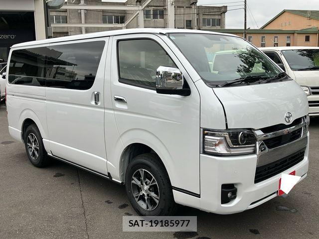 Toyota HIACE VAN 2026-07 8780473-5