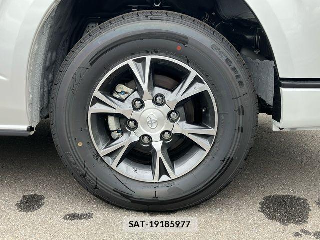 Toyota HIACE VAN 2026-07 8780473-6
