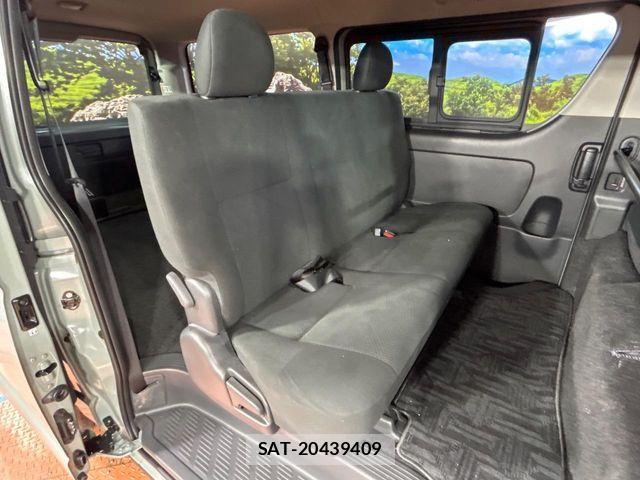 Toyota HIACE VAN 2026-04 8780474-9