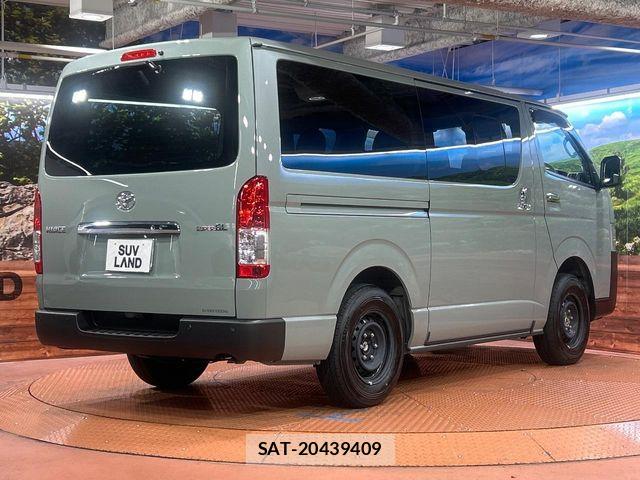 Toyota HIACE VAN 2026-04 8780474-16