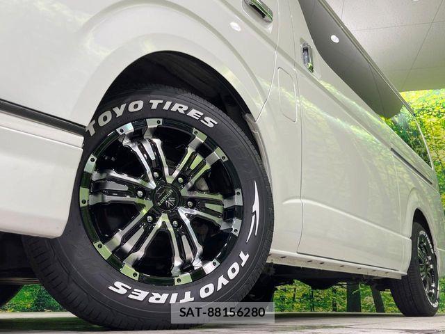 Toyota HIACE VAN 2023-01 8796129-12
