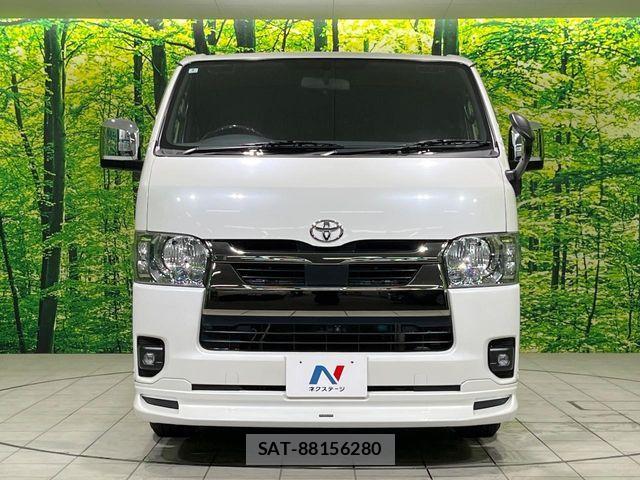 Toyota HIACE VAN 2023-01 8796129-13