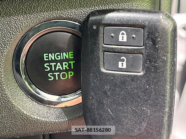 Toyota HIACE VAN 2023-01 8796129-6