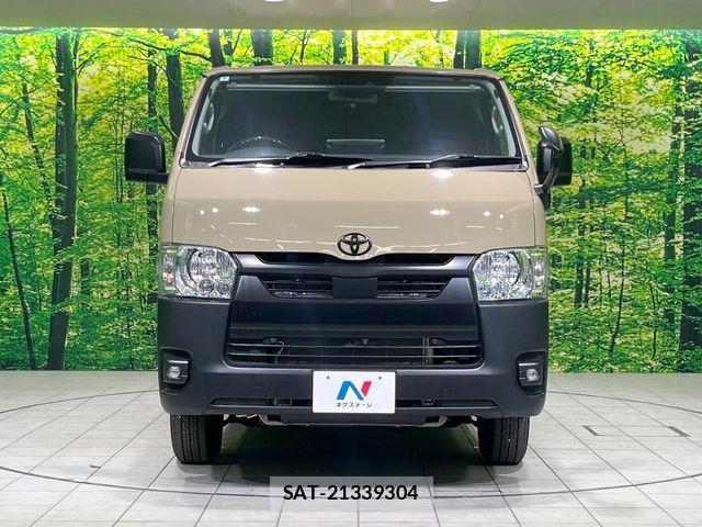 Toyota HIACE VAN 2025-03 8796128-13