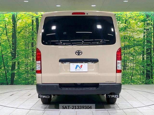 Toyota HIACE VAN 2025-03 8796128-14