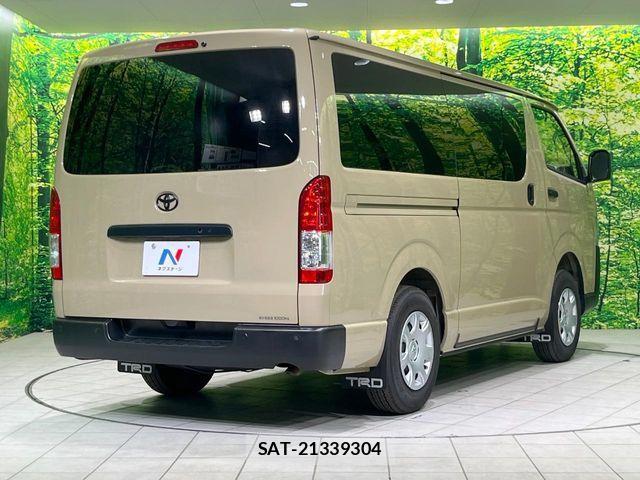 Toyota HIACE VAN 2025-03 8796128-16