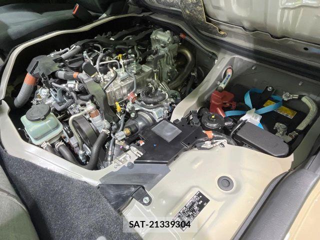 Toyota HIACE VAN 2025-03 8796128-17