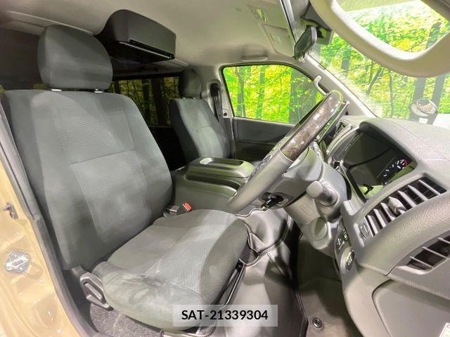 Toyota HIACE VAN 2025-03 8796128-7