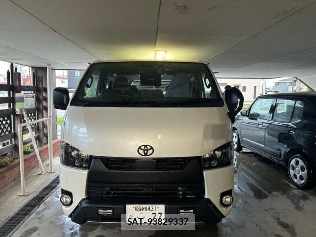 Toyota HIACE VAN 2022-01 8796131-0