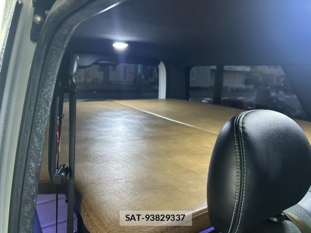 Toyota HIACE VAN 2022-01 8796131-12