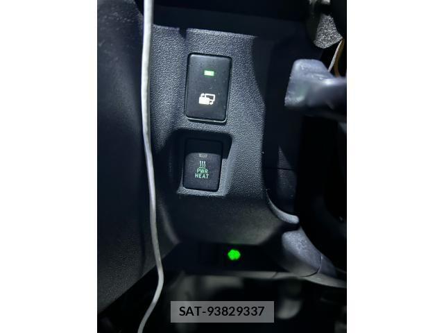 Toyota HIACE VAN 2022-01 8796131-21