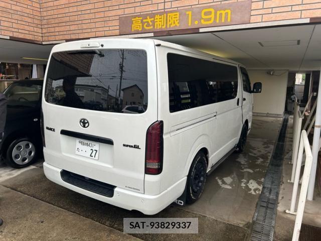 Toyota HIACE VAN 2022-01 8796131-5