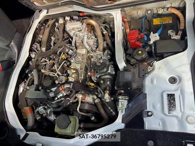 Toyota HIACE VAN 2022-08 8796130-13