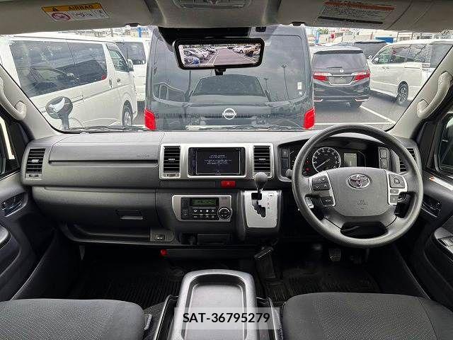 Toyota HIACE VAN 2022-08 8796130-1