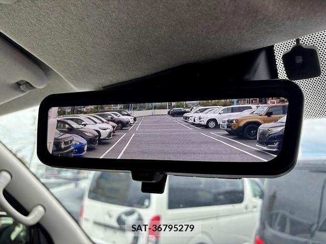 Toyota HIACE VAN 2022-08 8796130-4