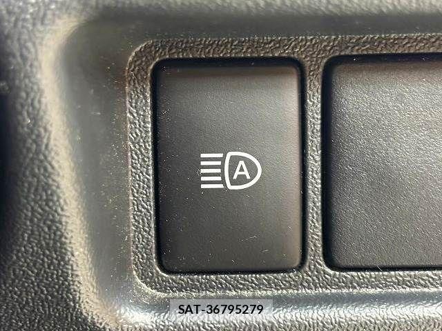 Toyota HIACE VAN 2022-08 8796130-6