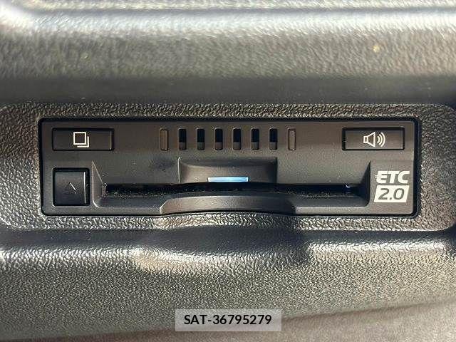 Toyota HIACE VAN 2022-08 8796130-8