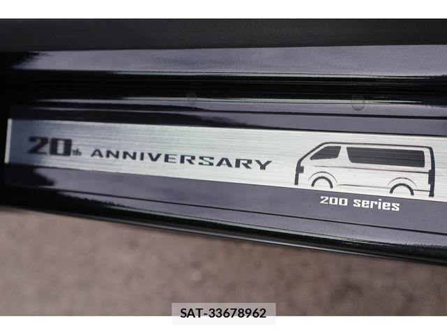 Toyota HIACE VAN 2026-09 8829304-17