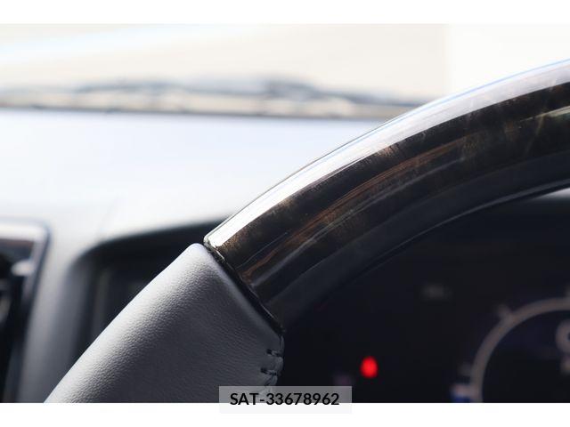 Toyota HIACE VAN 2026-09 8829304-3