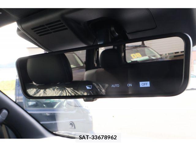 Toyota HIACE VAN 2026-09 8829304-6