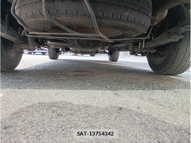 Toyota HIACE VAN 2019-03 8829316-19