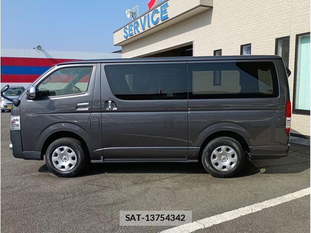 Toyota HIACE VAN 2019-03 8829316-3