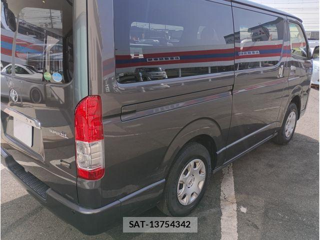 Toyota HIACE VAN 2019-03 8829316-6