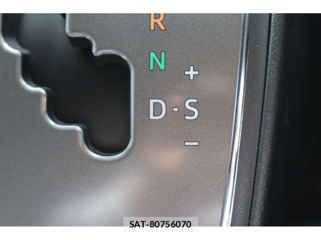 Toyota HIACE VAN 2026-09 8829305-16