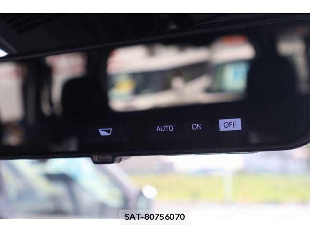 Toyota HIACE VAN 2026-09 8829305-17