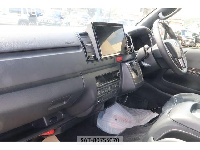 Toyota HIACE VAN 2026-09 8829305-1