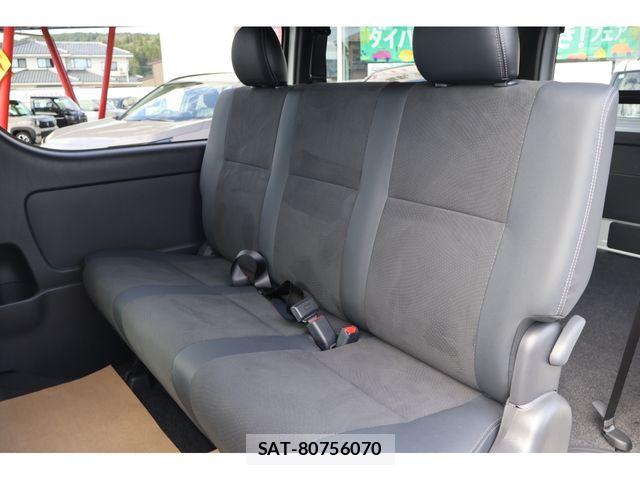 Toyota HIACE VAN 2026-09 8829305-4