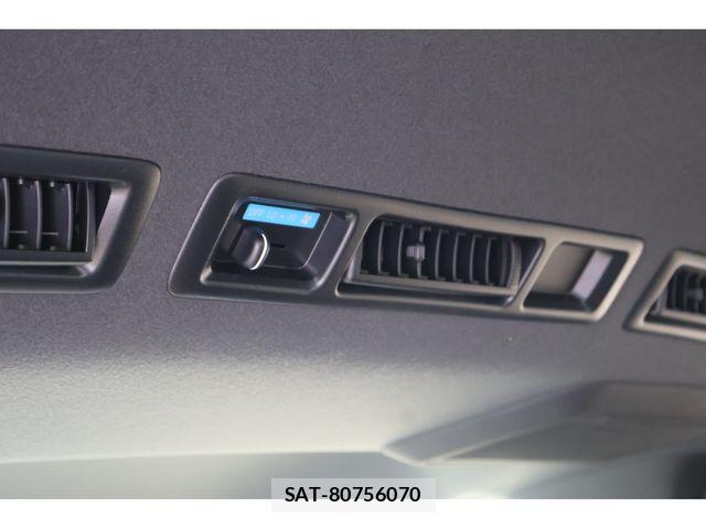 Toyota HIACE VAN 2026-09 8829305-5