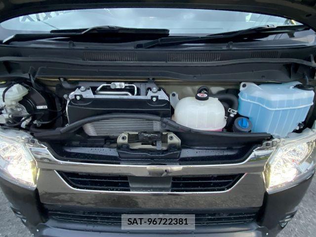 Toyota HIACE VAN 2022-07 8829312-18