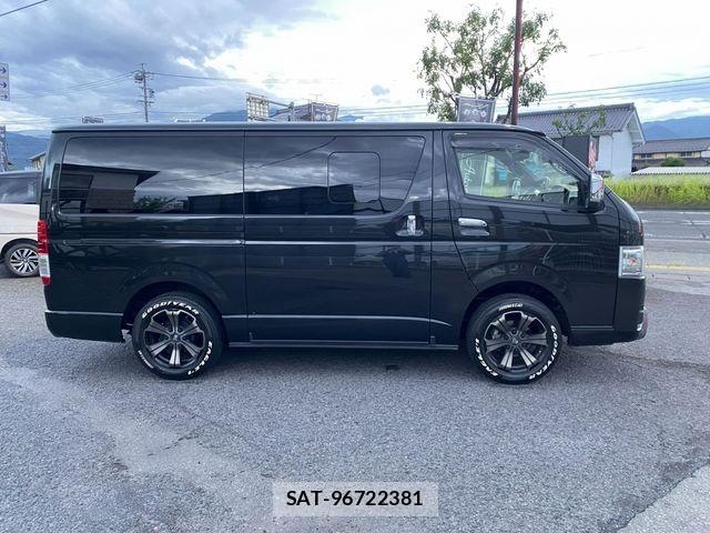 Toyota HIACE VAN 2022-07 8829312-2