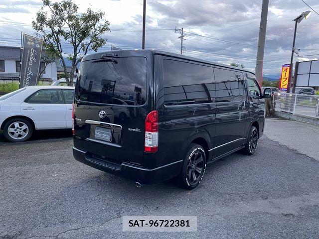 Toyota HIACE VAN 2022-07 8829312-3