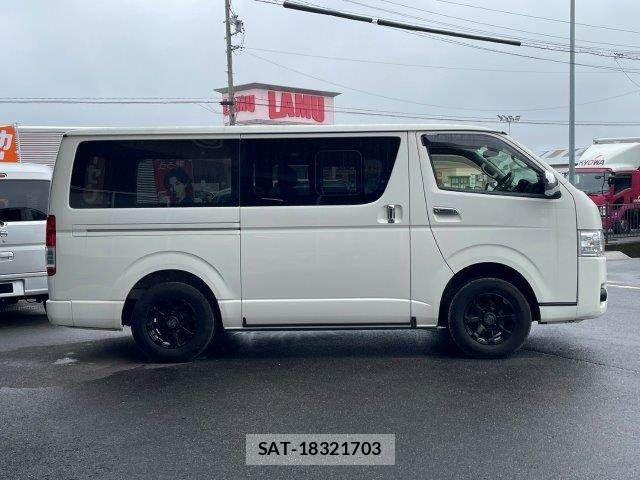 Toyota HIACE VAN 2018-04 8829315-18