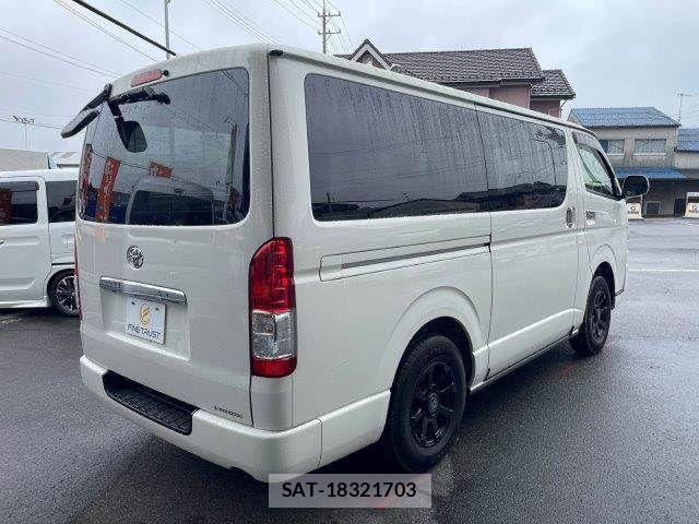 Toyota HIACE VAN 2018-04 8829315-19